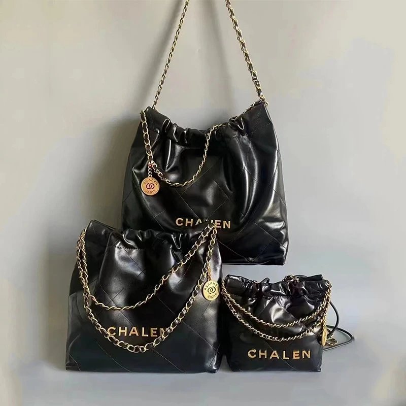 Design Quilted Chain Shoulder Bag Black